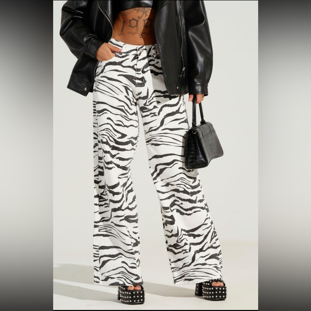 AKIRA Zebra Print Wide-Leg Pants